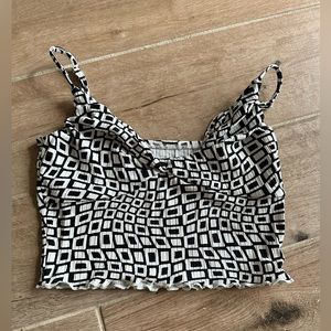black and white printed crop top